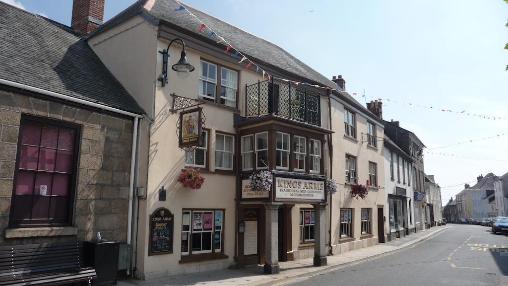 Kings Arms Hotel Penryn Buitenkant foto
