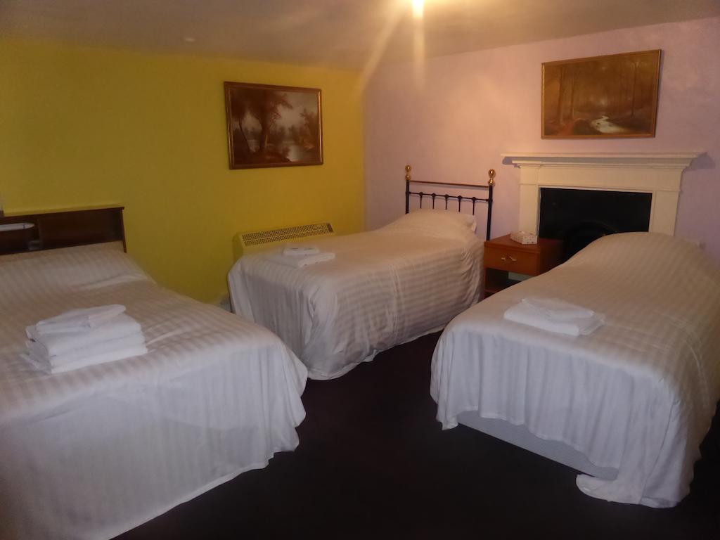 Kings Arms Hotel Penryn Buitenkant foto